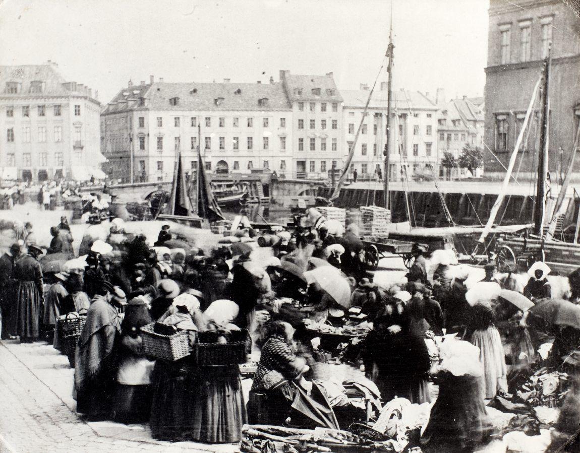 Fiskerkoner og handlende på Gammel Strand