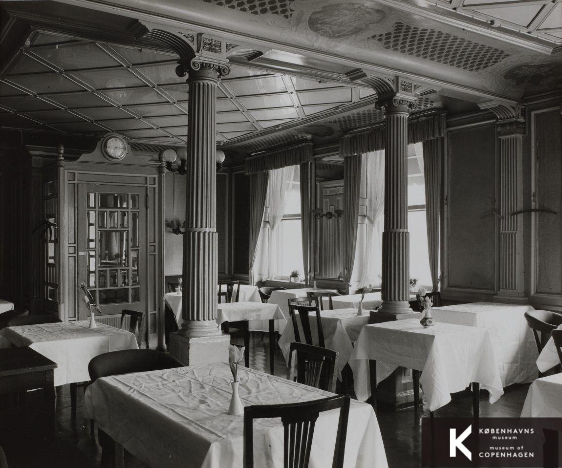 Kongens Nytorv, Grand Cafe