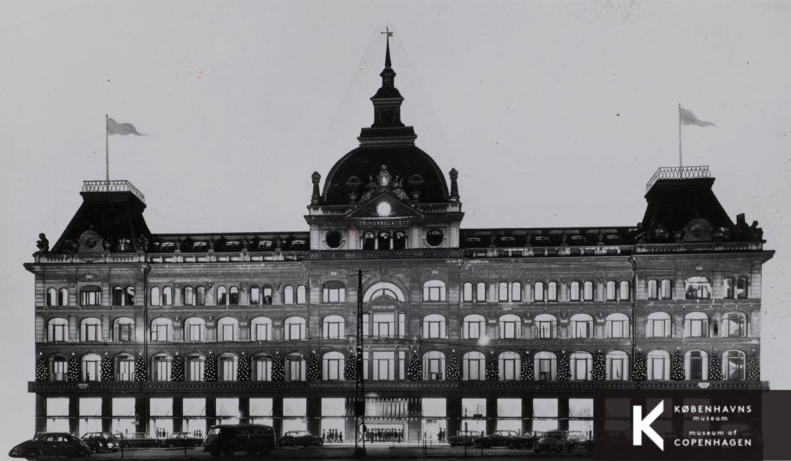 Kongens Nytorv, Magasin du Nord