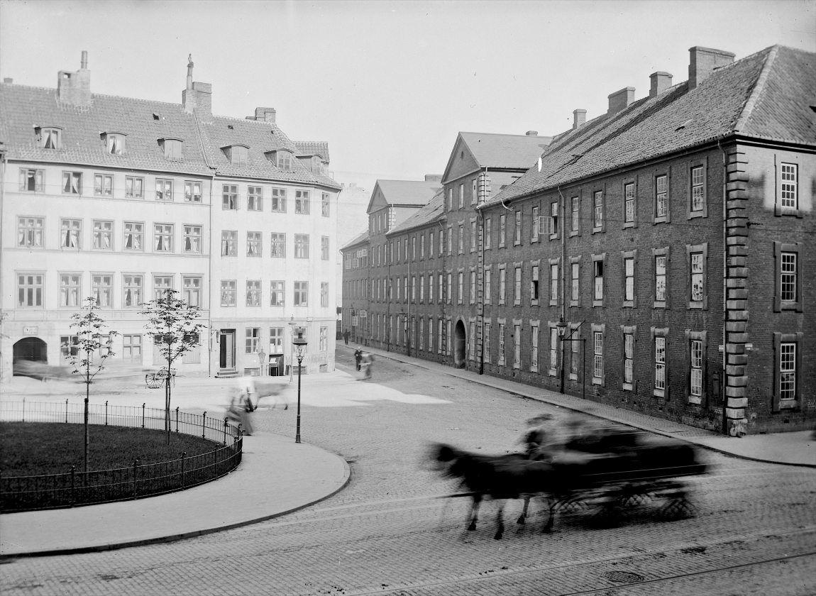 Hjørnet Af Farvergade Og Rådhuspladsen - Kbhbilleder.dk