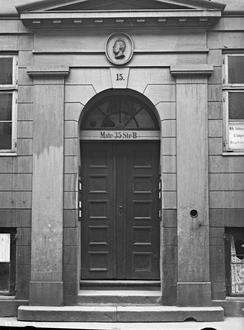 Store Kannikestræde 15, gadedør