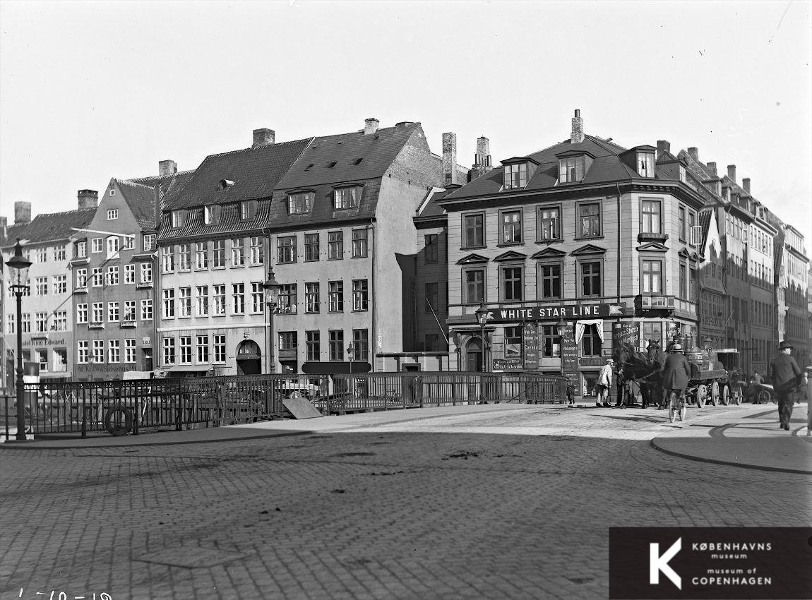 Nyhavn ved Toldbodgade med Nyhavns Bro