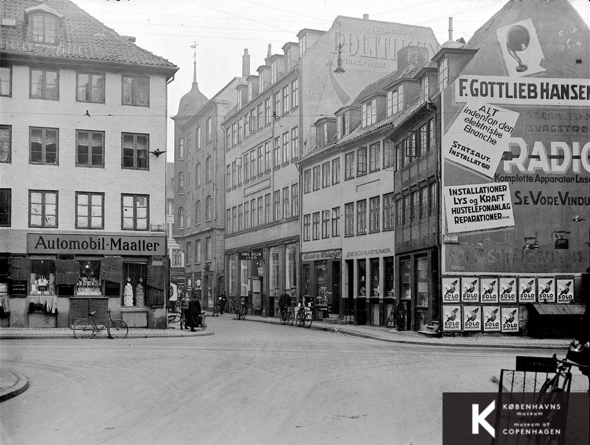 Store Regnegade 28-20