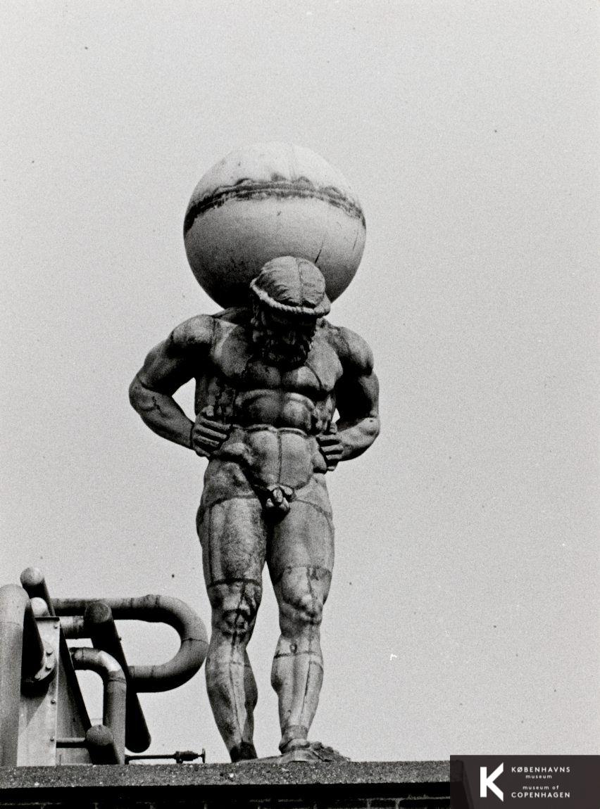 Frihavns Atlas (statue)