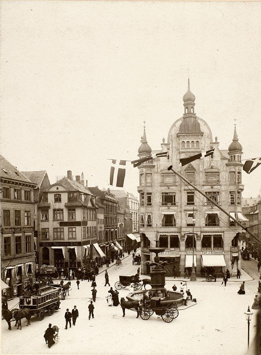 Amagertorv med Højbrohus