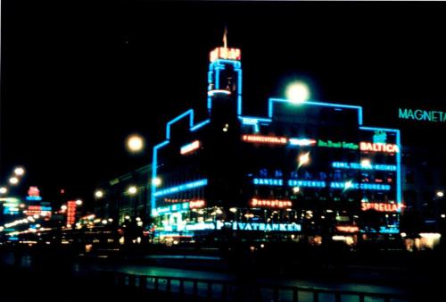 Richs Huset, Neonreklamer