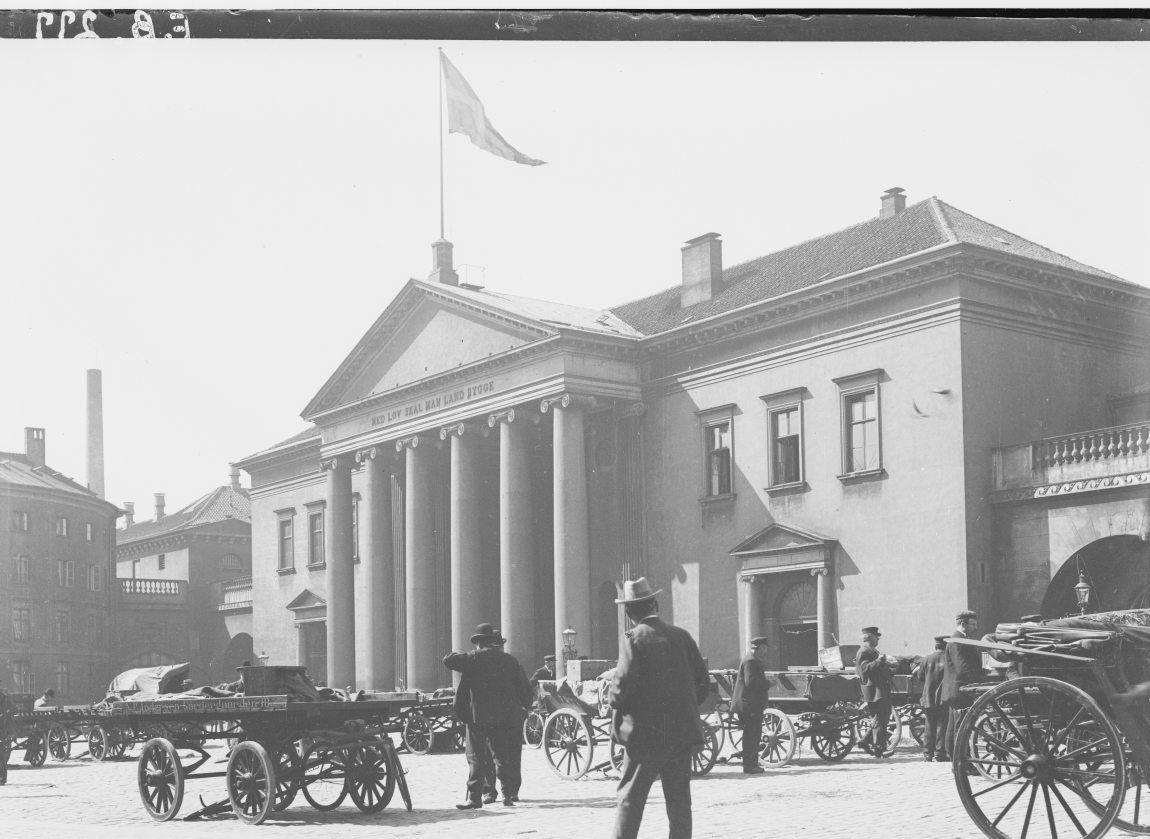 Nytorv. Domhuset.