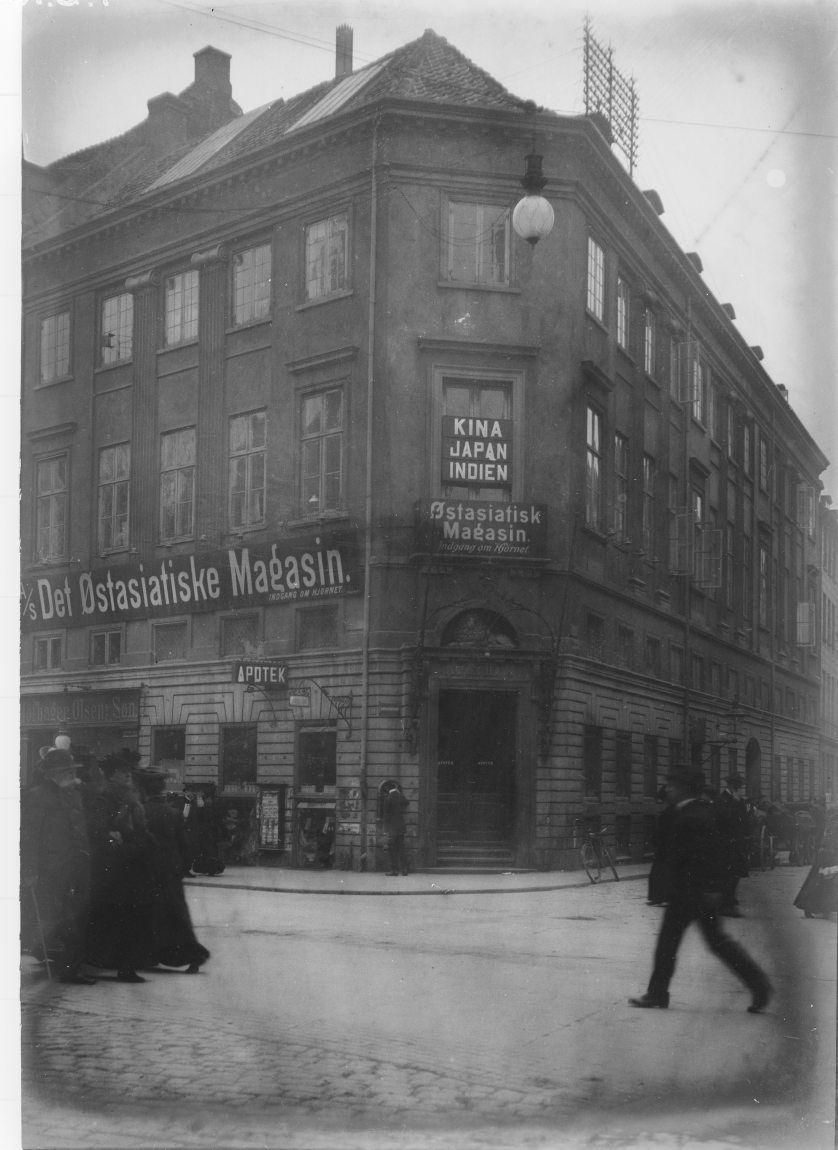 Amagertorv. Hjørnet ved Hyskenstræde. Løveapoteket.