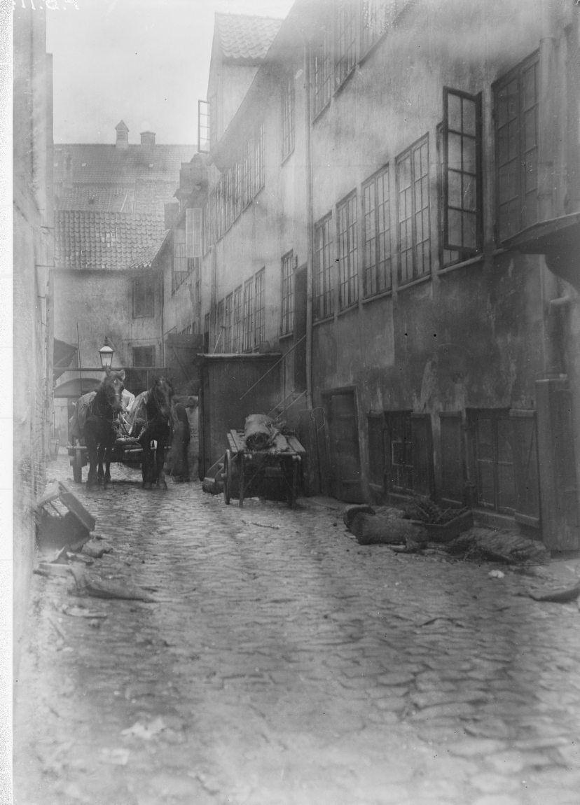 Store Brøndstræde 12