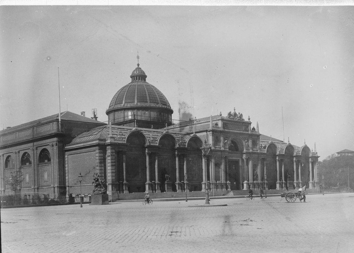 H.C.Andersens Boulevard. Glyptoteket