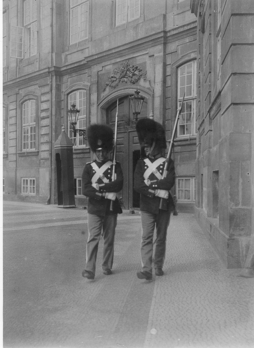 Amalienborg. Garden.