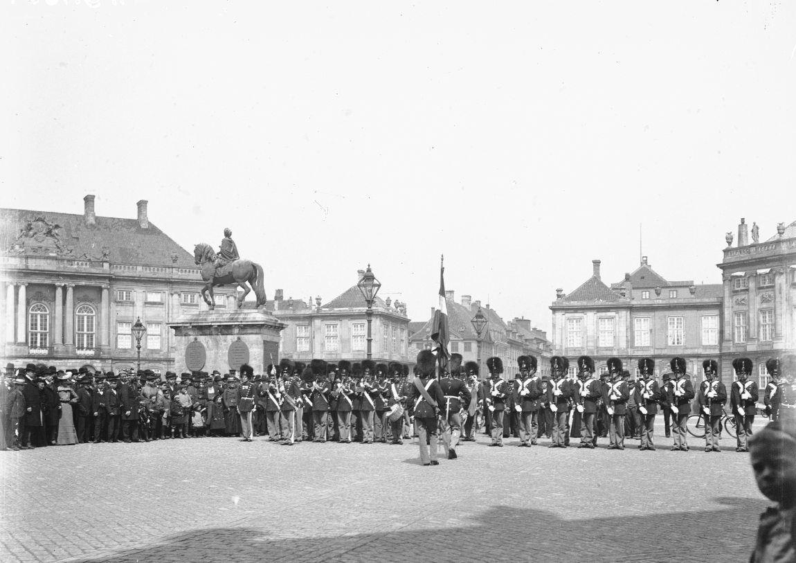 Livgarden på Amalienborg Slotsplads