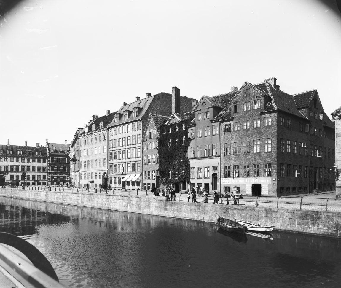 Nybrogade set mod Stormgade