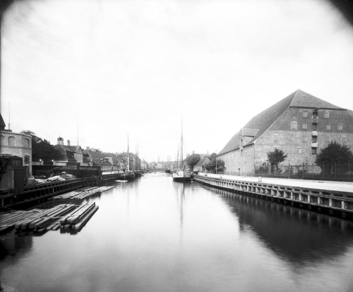 Frederiksholms Kanal.