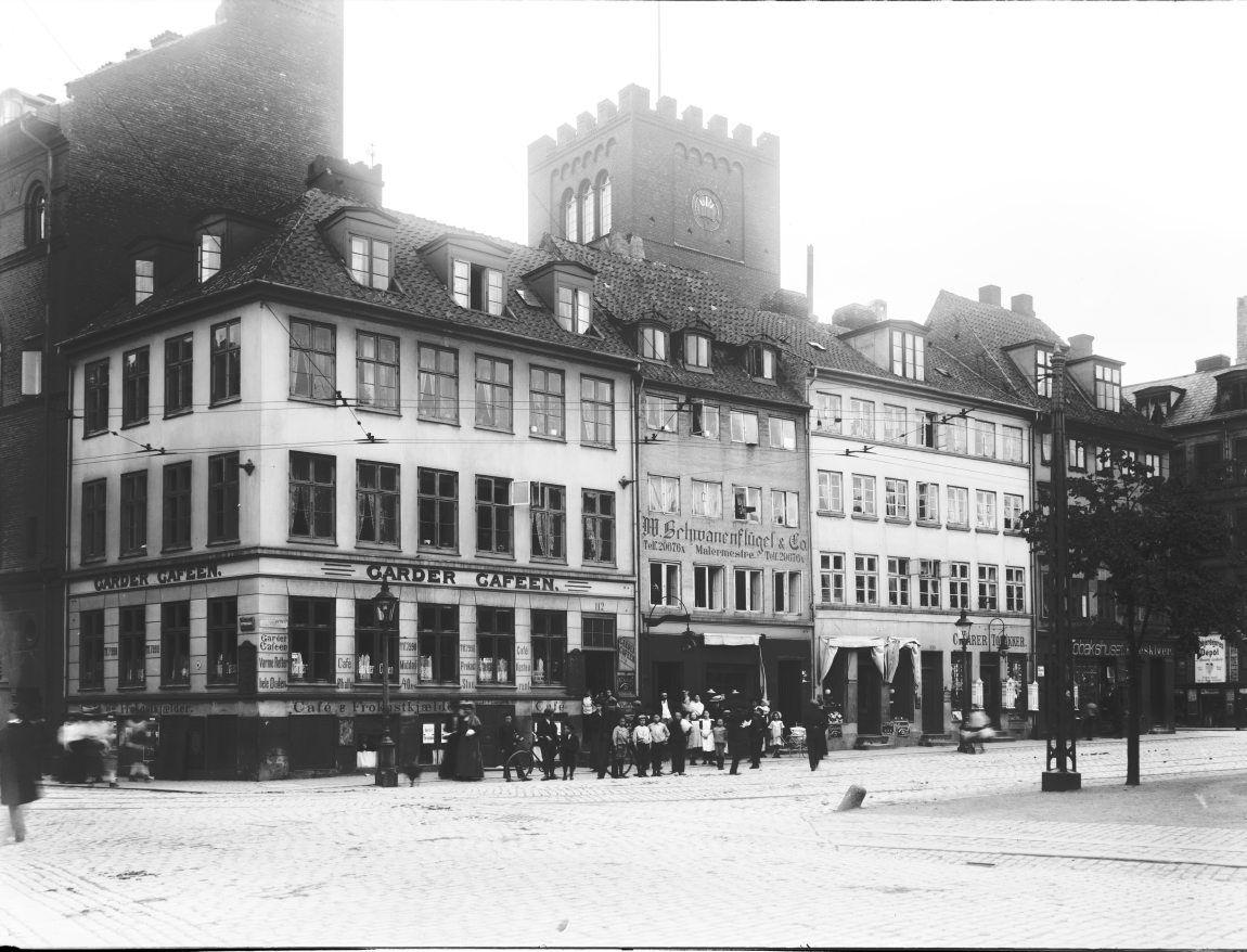 Hj. af Nørre Voldgade og Gothersgade. Gardercafeen