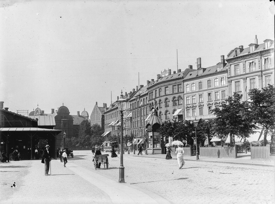 Gyldenløvesgade, udfor Klampenborgstationen. Nørrevold kvarter