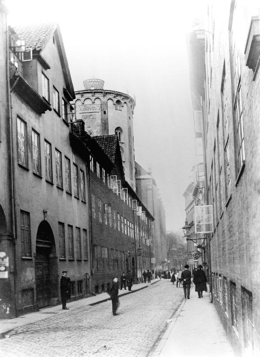 Store Kannikestræde mod Rundetårn