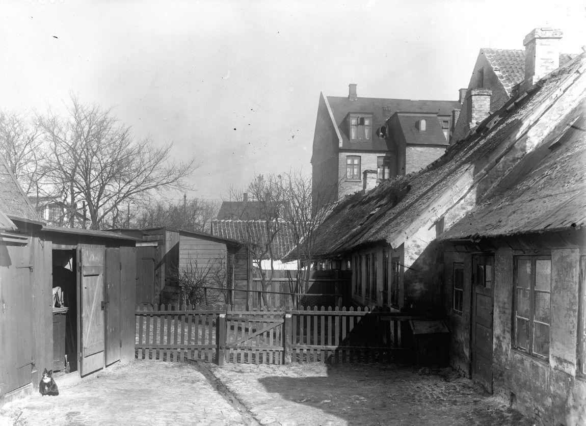 Baggård til lave huse