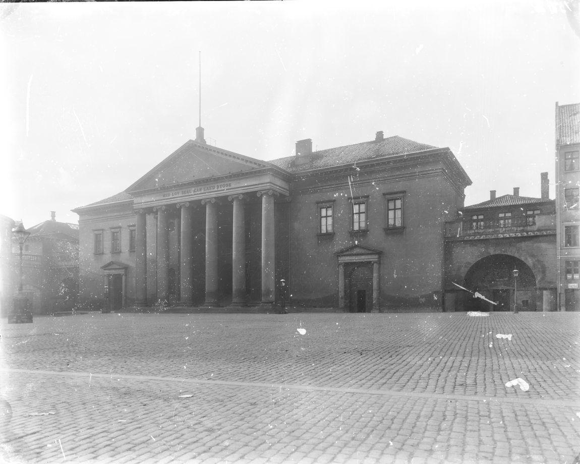 Nytorv, rådhuset.