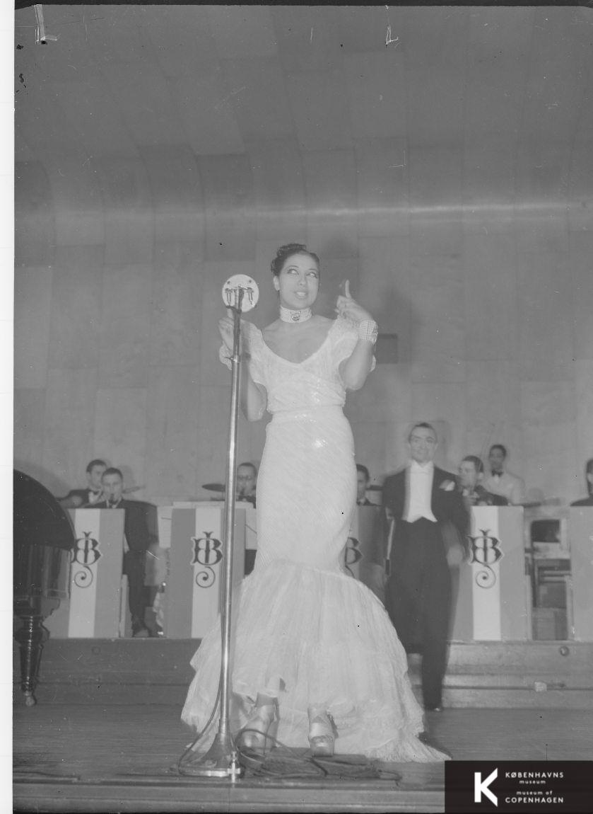 Josephine Baker på scenen i Tivolis Koncertsal