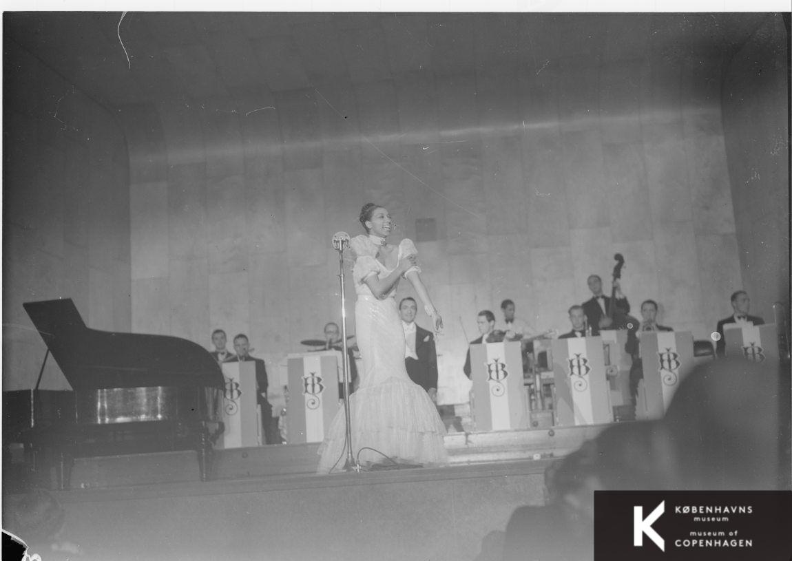 Josephine Baker på scenen i Tivolis Koncertsal