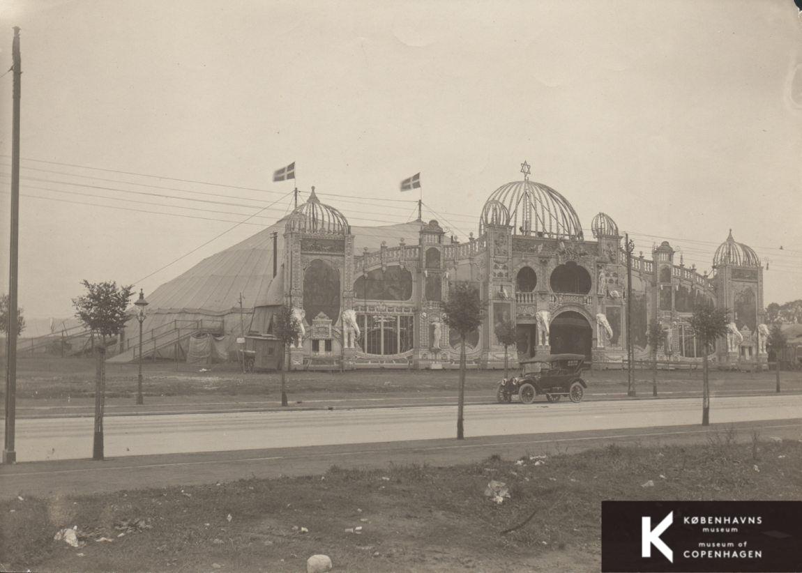 Cirkus Sarrasani