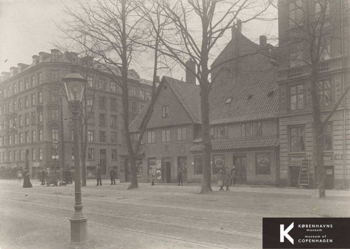 Blegdamsvej 42, hjørnet af Fredensgade