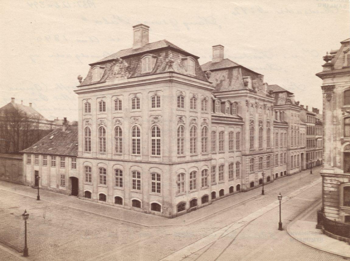 Bredgade 42, Kong Georgs Palæ