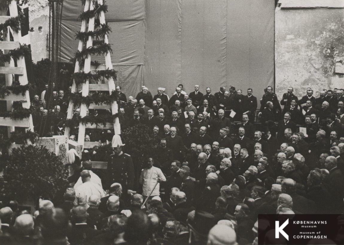 3. Christiansborg under opførelse
