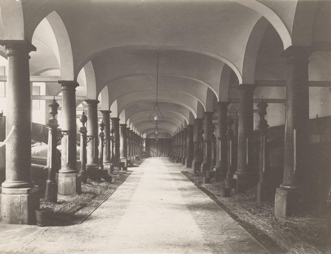 3. Christiansborg, De kongelige stalde