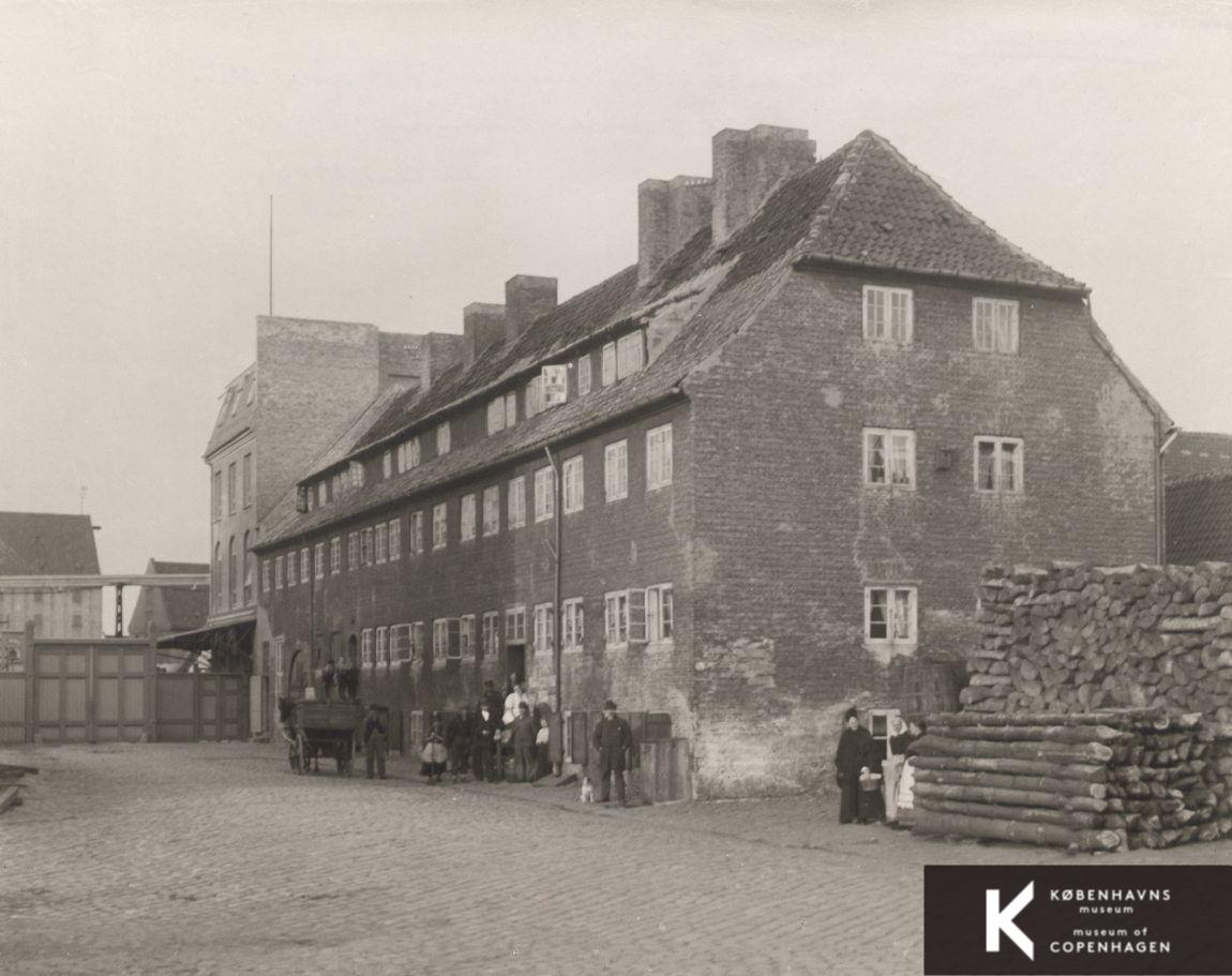 Wilders Plads, Det Røde Hus