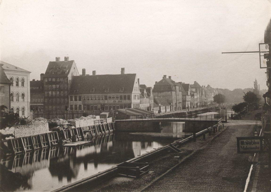Christianshavns Kanal med Børnehusbroen