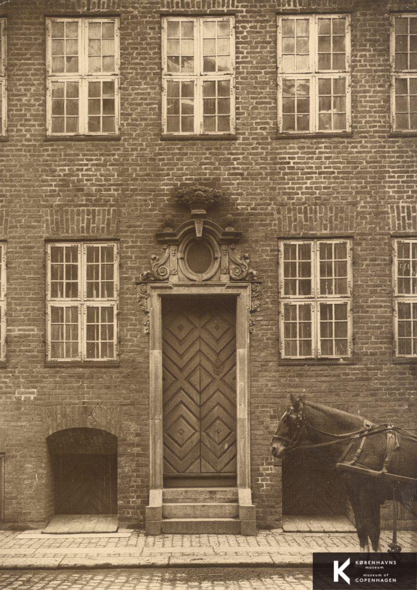 Dronningensgade 62