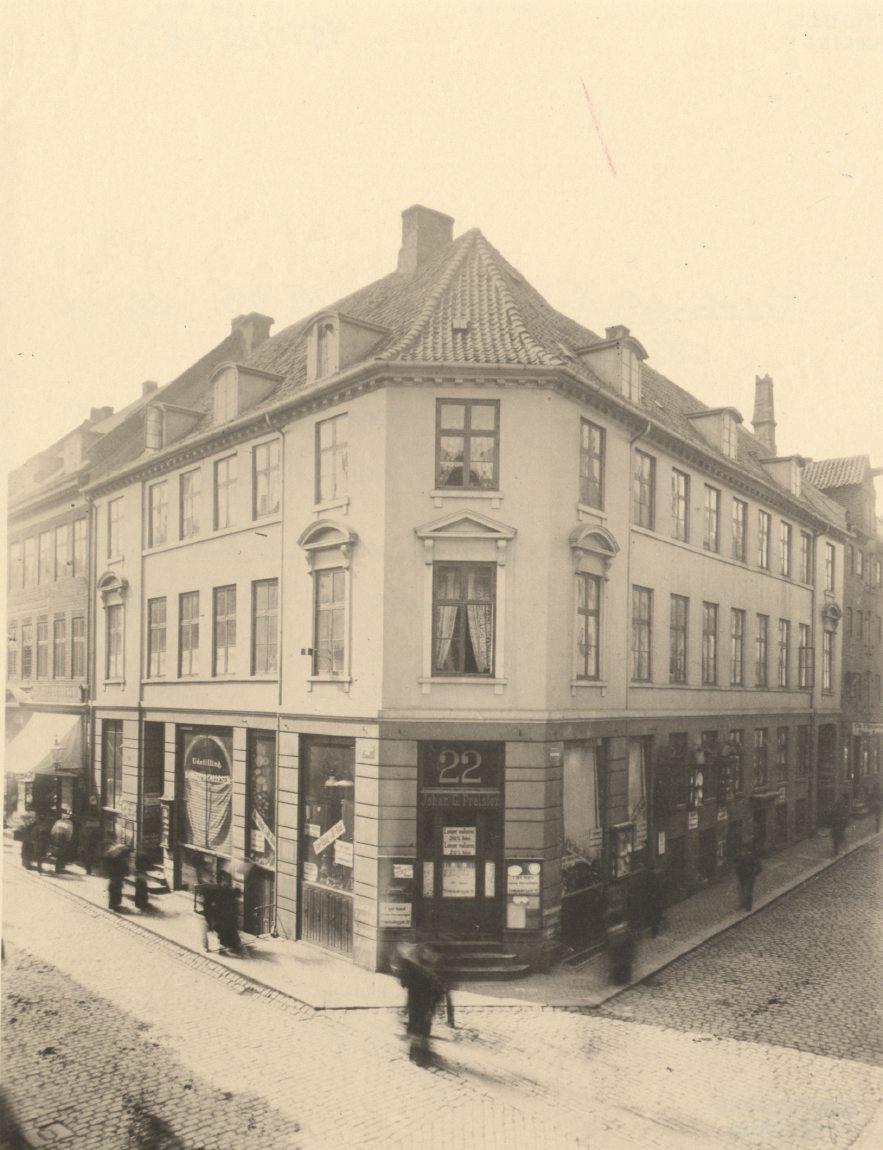 Frederiksberggade 22, hjørnet af Kattesundet