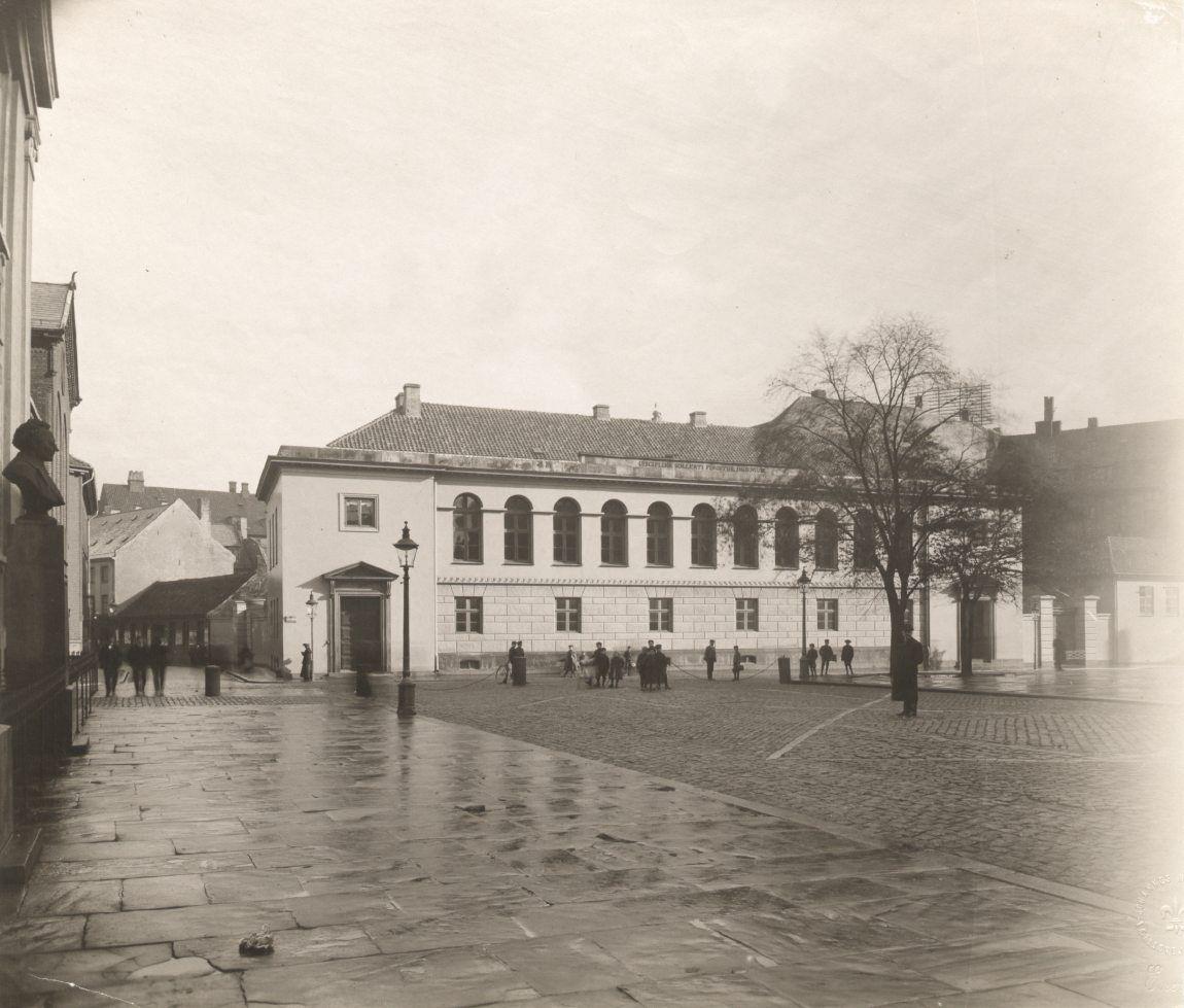 Metropolitanskolen set fra Frue Plads