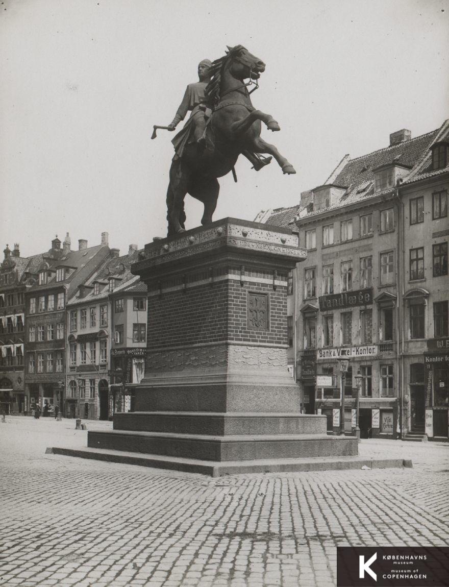 Højbro Plads, Absalon
