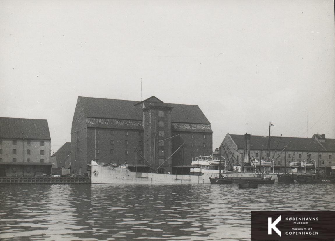 Inderhavnen mellem Toldboden og Sankt Annæ Plads