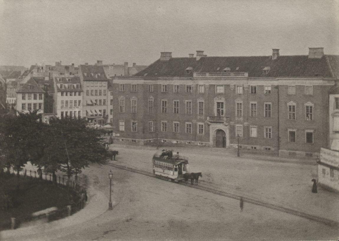 Kongens Nytorv set mod Charlottenborg