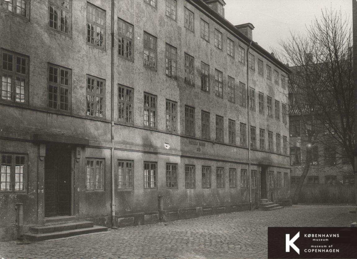 Krystalgade 12, Meyers Minde