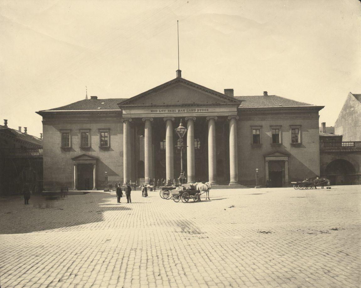 Nytorv, Domhuset