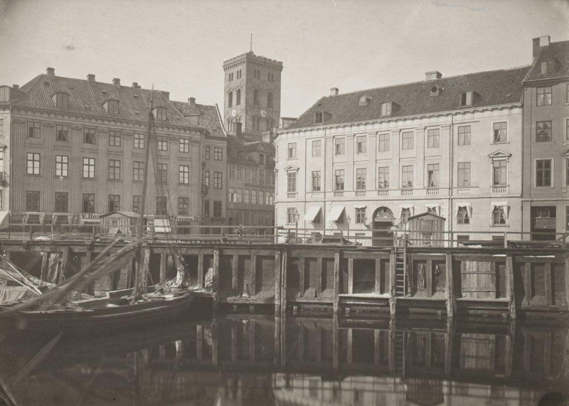 Ved Stranden 18, Hotel Royal