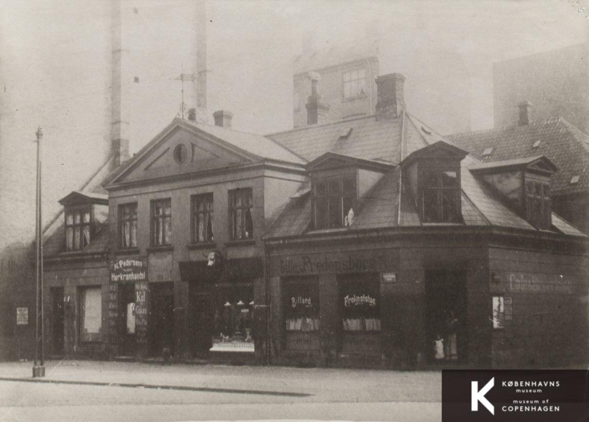 Vesterbrogade 129, hjørnet af Amerikavej