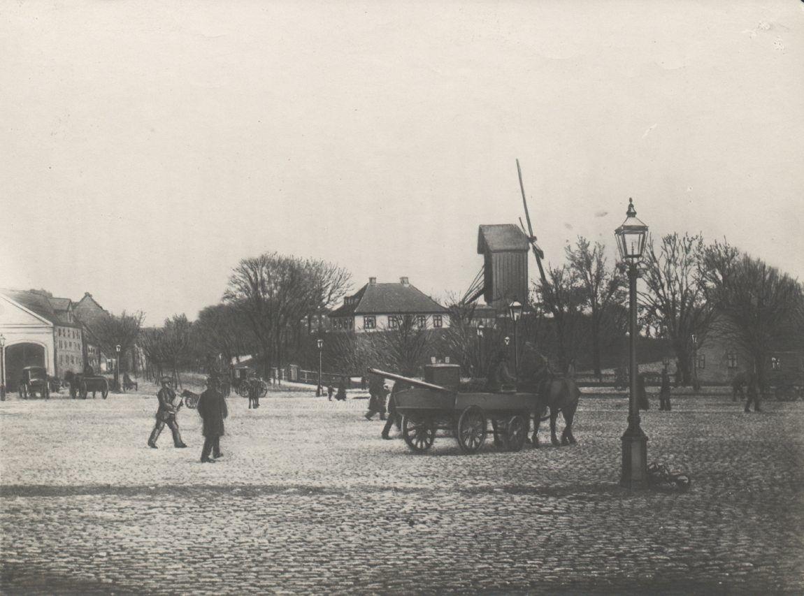 Halmtorvet, fejlretoucheret