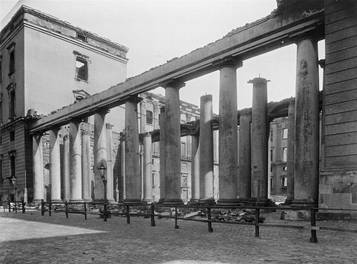 Kolonnaden ved Christiansborgs ruin