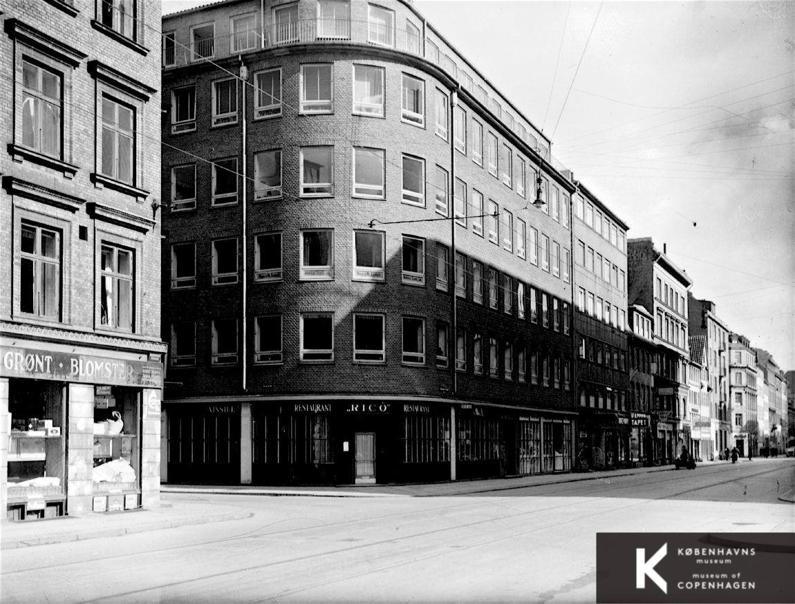 Dronningens Tværgade 30