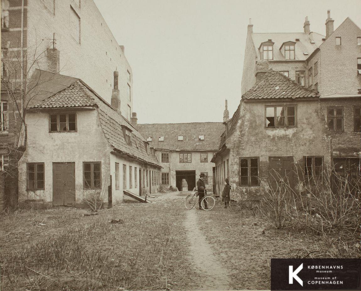 Allegade 25